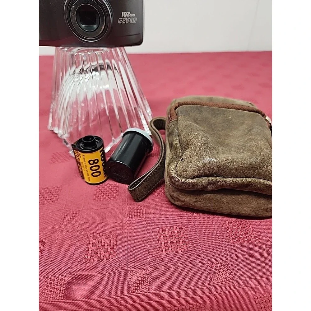 Pentax IQZoom EZY-80 35mm Point & Shoot Film Camera W 1 800  Roll Film And Casev